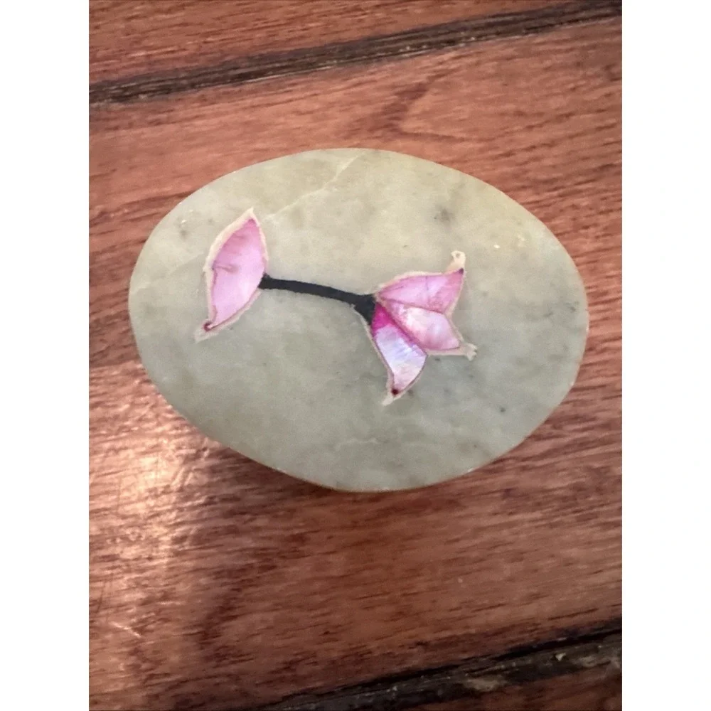 Soapstone Marble Small‎ Oval Trinket Box Mother Of Pearl Inlaid Flower On Lid